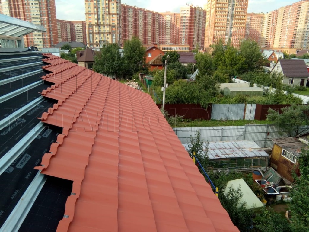 Металлочерепица Геркулес 8004 терракотовый Стальной Бархат от Центра Металокровли в Саранске